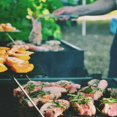 Marynata do kurczaka z grilla: Idealne przyprawy na soczystego kurczaka z grilla