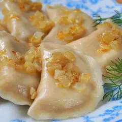 Jak zrobić pierogi ruskie dietetyczne: przepis i kalorie