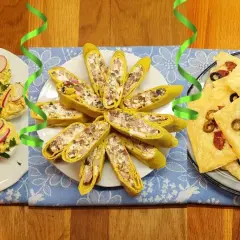 Keto przekąski na imprezę: 10 pysznych pomysłów bez węglowodanów