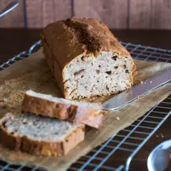 Przepis na chlebek bananowy z jabłkami - soczysty i aromatyczny