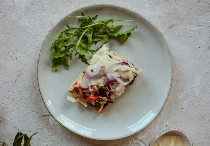 Fit tarta wytrawna: przepis na zdrowy i smaczny posiłek bez wyrzutów