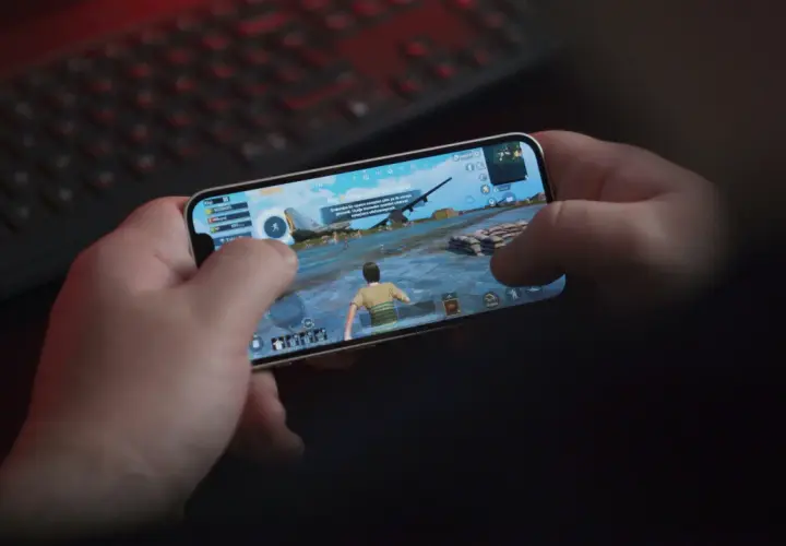 Psychologia użytkowników gier mobilnych – co naprawdę trzyma nas przy ekranie?