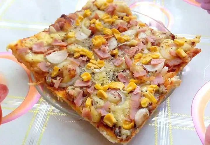  Pyszna pizza z gotowego ciasta. Jak łatwo upiec w domu?