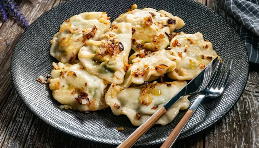  Jak ugotować pyszne pierogi mrożone krok po kroku w 10 minut