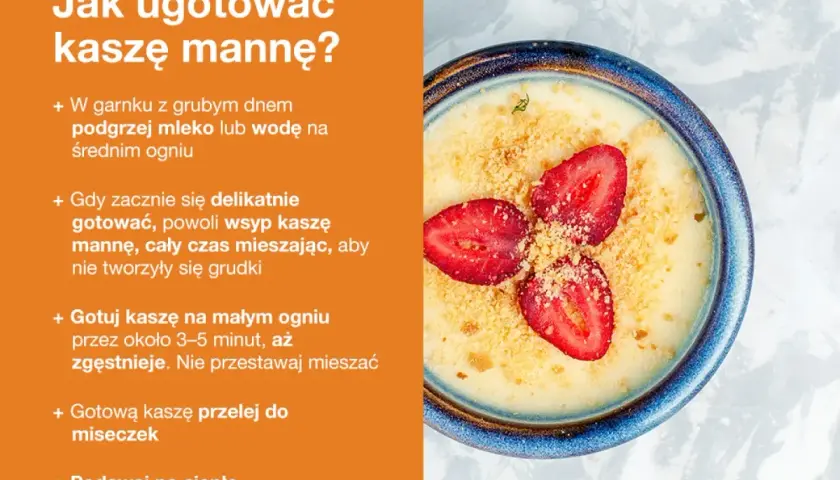 Kasza manna na wodzie, idealne proporcje dla pysznego deseru. Podana z truskawkami i kruszonką.