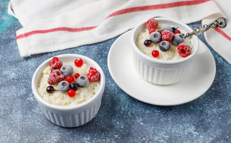 Czym się różni pudding od budyniu? Odkryj kluczowe różnice!