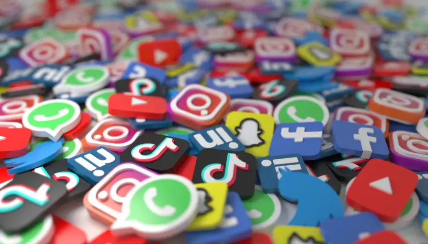 Zmiana warty w mediach społecznościowych: czy Facebook umiera? Gdzie są gen Z i Alfa?