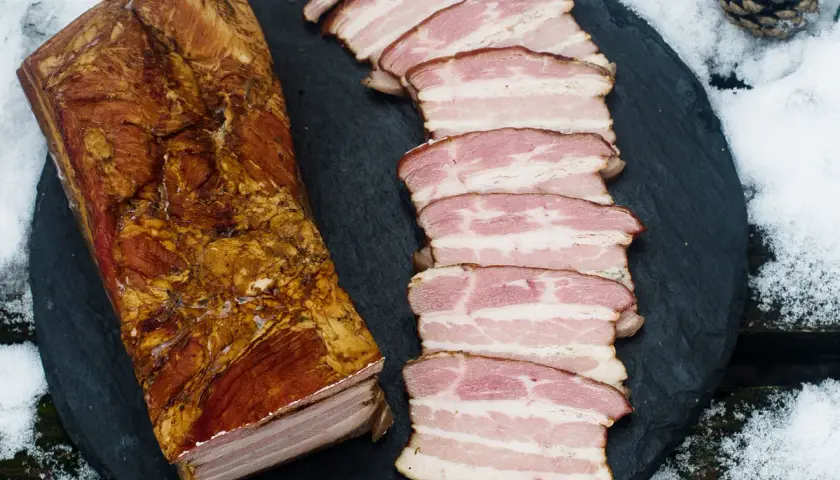  Jak długo parzyć boczek wędzony, żeby był idealny? Porady krok po kroku