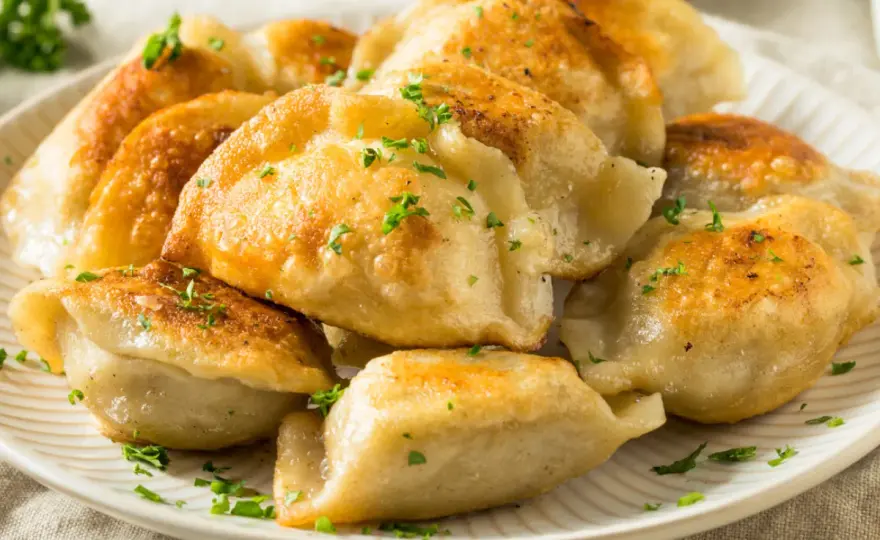Idealny farsz do pierogów z serem: przepis i triki